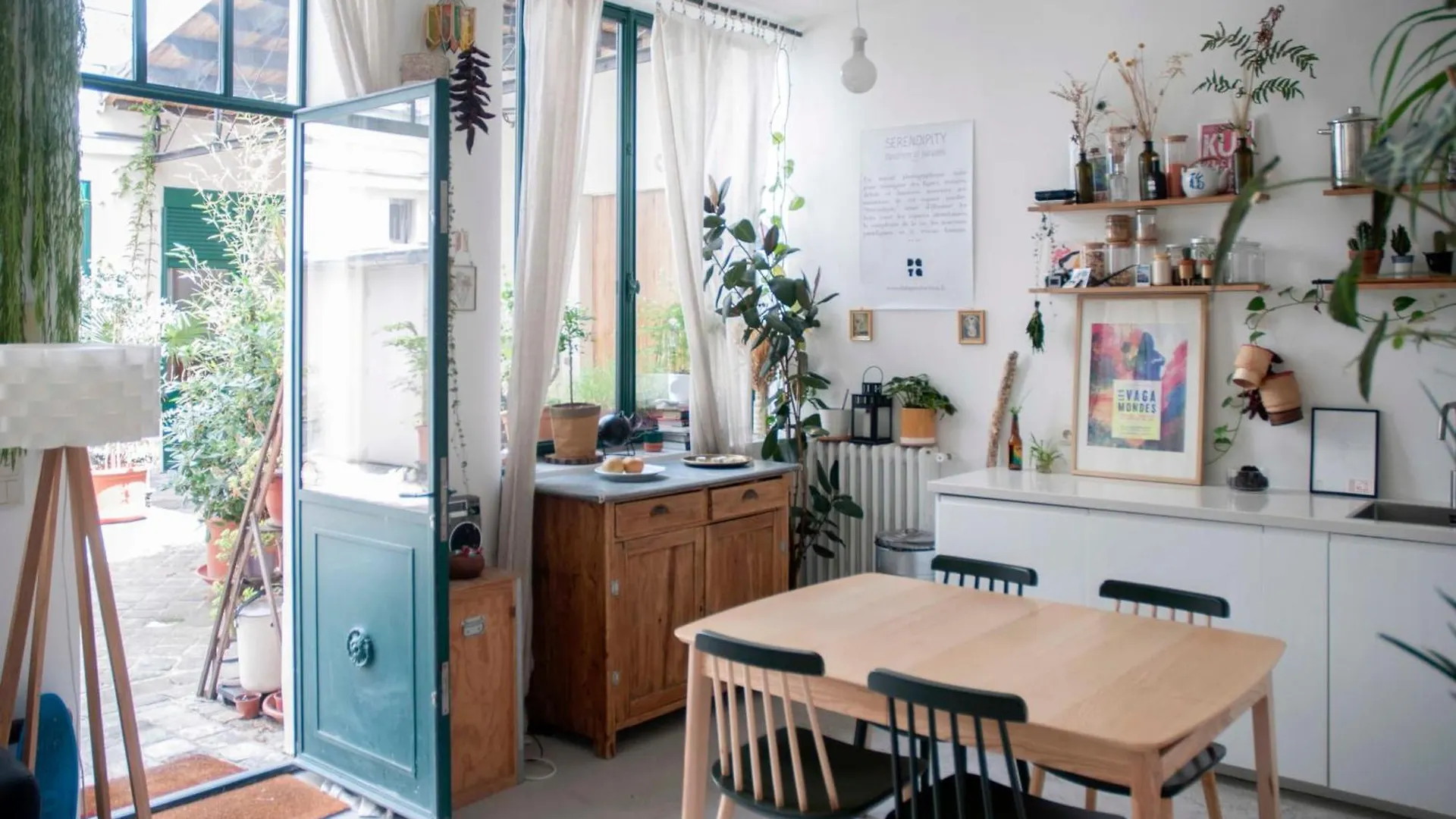 Bright And Very Nice Duplex 63 M - Sacre-Coeur Paris