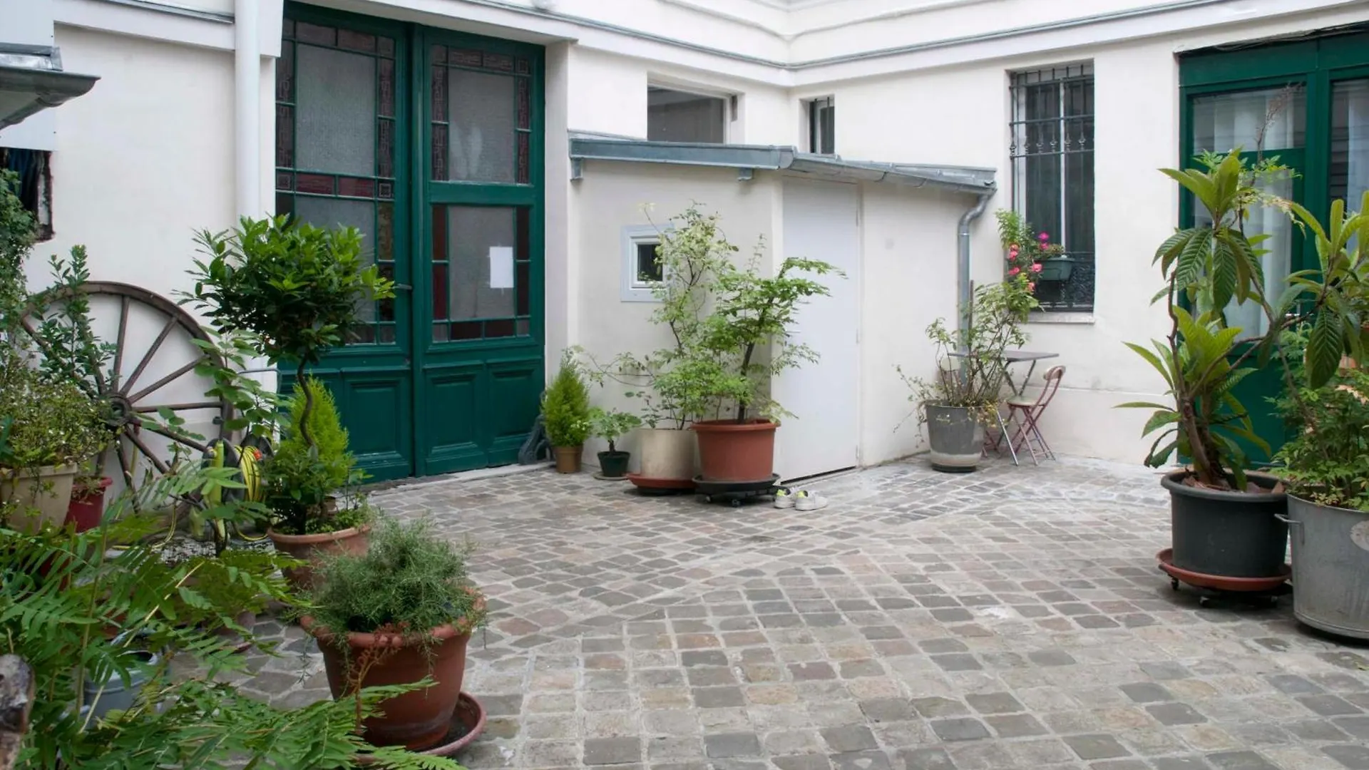 Bright And Very Nice Duplex 63 M - Sacre-Coeur Paris 0*,  France